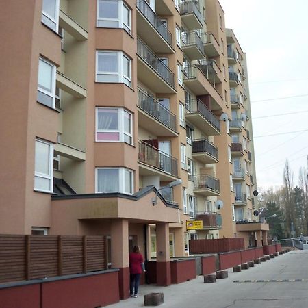 Apartament Z Garazem Blisko Lotniska Пясечно Экстерьер фото