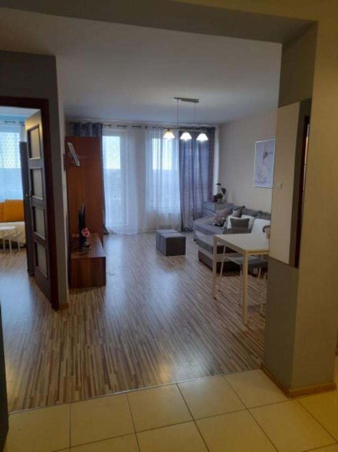 Apartament Z Garazem Blisko Lotniska Пясечно Экстерьер фото