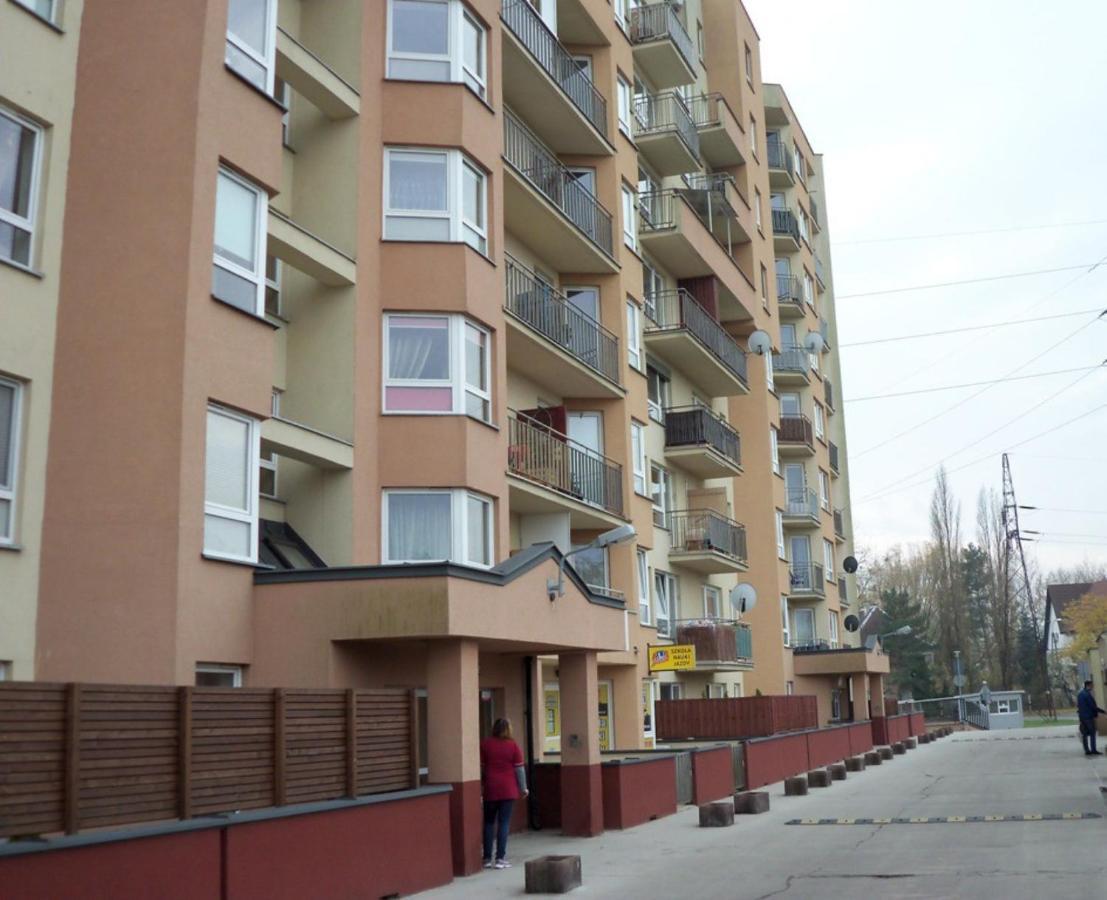 Apartament Z Garazem Blisko Lotniska Пясечно Экстерьер фото